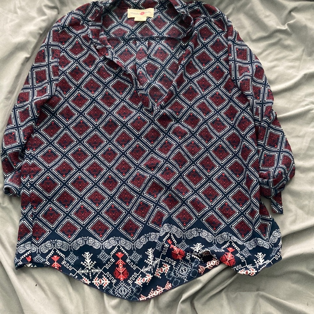 Light weight women’s sweater size M from wishful park